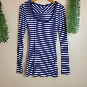 Old Navy Women's Blue Stripe Stretch Crew Neck Long Sleeves Pullover Shirt Small